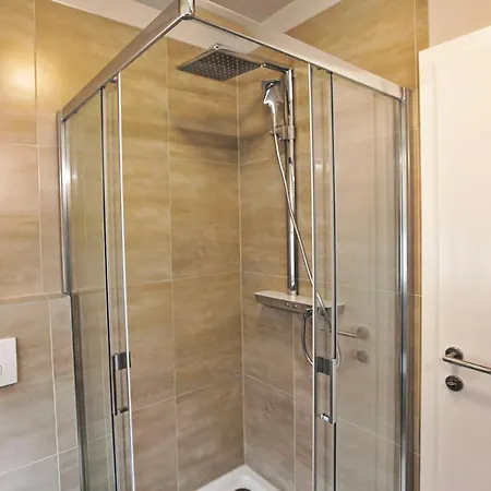 Luxury 4*