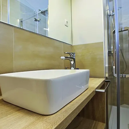 Luxury 4*