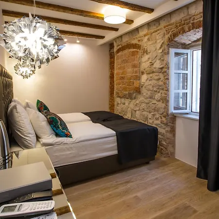 Luxury Bed & Breakfast 4*
