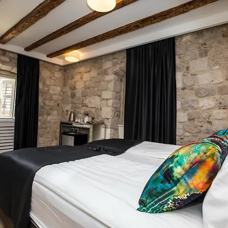 Luxury Split