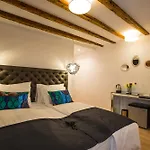 Luxury 4*