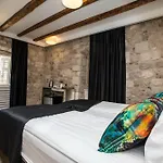Luxury Split