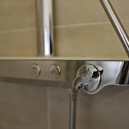 Alojamento de Acomodação e Pequeno-almoço Luxury 4*